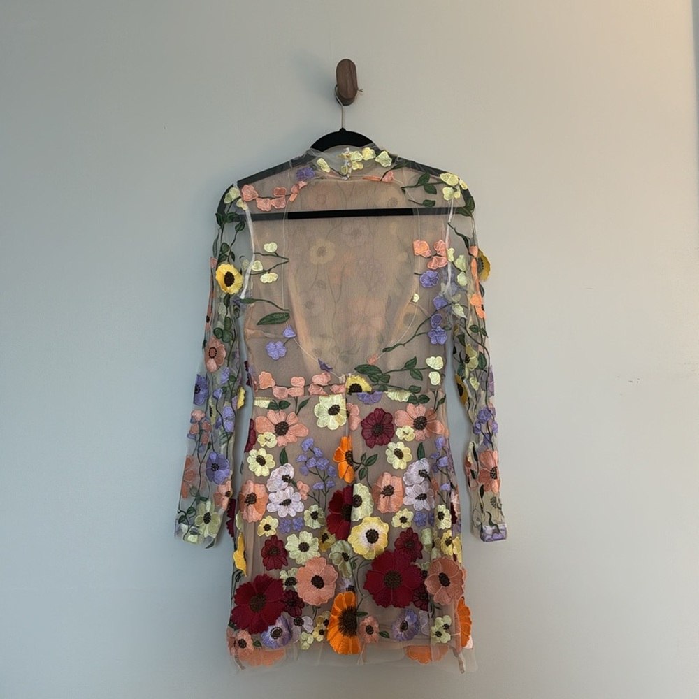 Flower Appliquéd Long Sleeved Dress - Picture 2 of 4